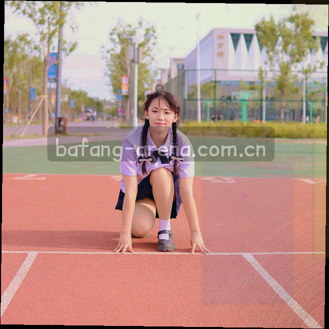 抽象数据光轨与脉冲波形，青绿色为主，画面内不含文字与商标